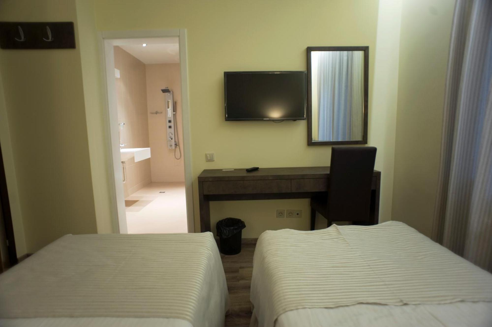 Aqua Varvara Hotel Vetren Dol Bagian luar foto